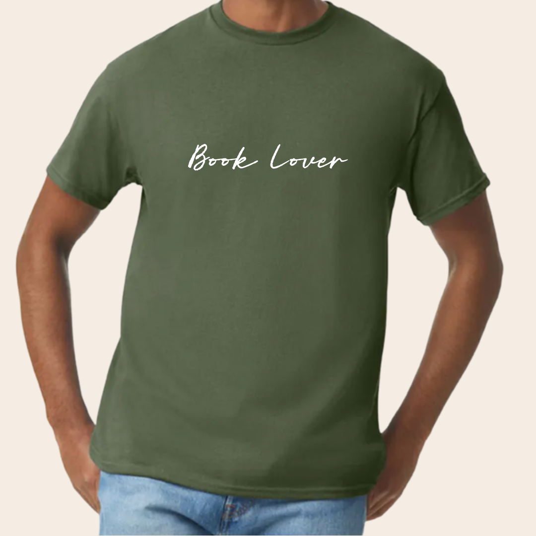 Book Lover Tshirt (Verde Militar)