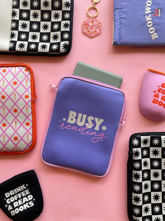 Busy Reading Zipper Sleeve