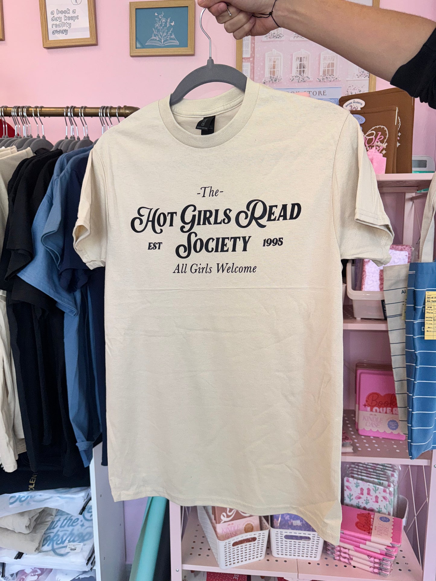 Hot Girls Read Society Tshirt