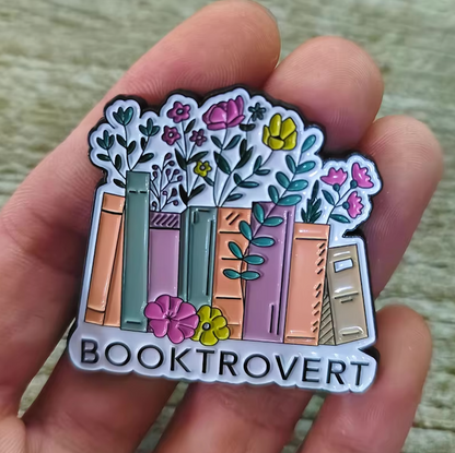 Booktrover Pin