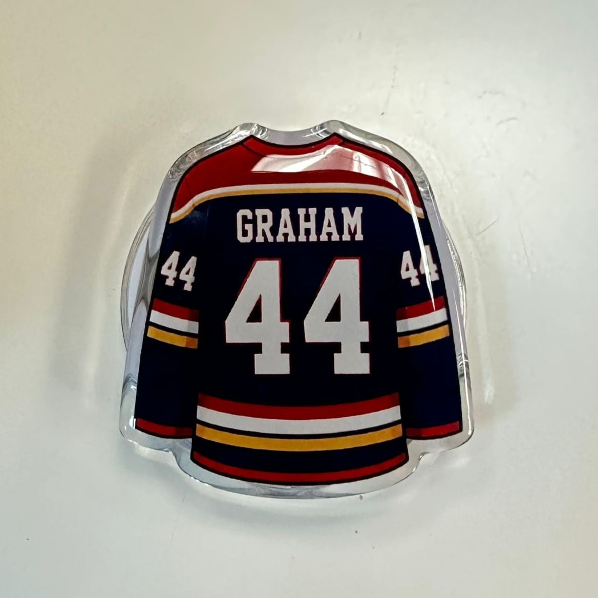 "Graham- Off Campus" MagSafe Kindle Grip
